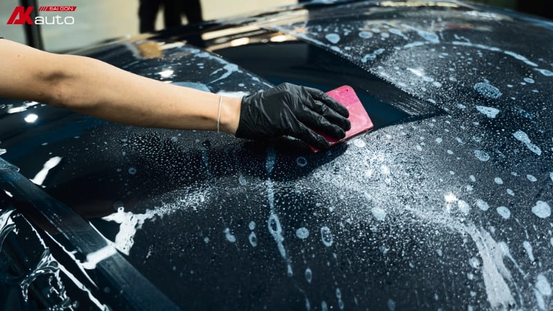 Chủ xe lựa chọn địa chỉ dán PPF Premium Shield chính hãng để được bảo hành uy tín