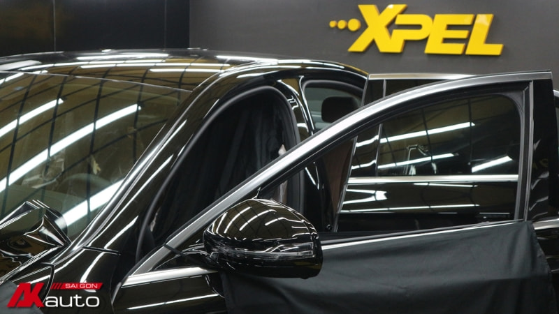Kinh nghiệm dán phim cách nhiệt Xpel chuẩn, bền đẹp cho xe