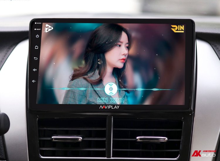 Màn hình ô tô Naviplay mang lại không gian giải trí tuyệt vời
