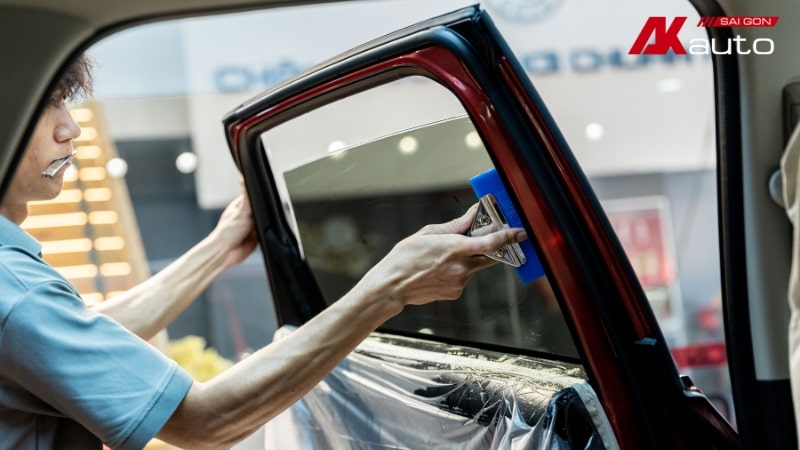 Phim 3M IR15 dán kính sườn, kính hậu giúp chống nóng hiệu quả