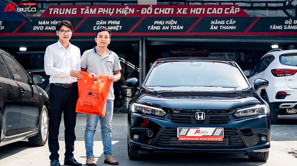 Khách hàng Cao Thanh Sơn dán phim cách nhiệt ô tô tại AKauto