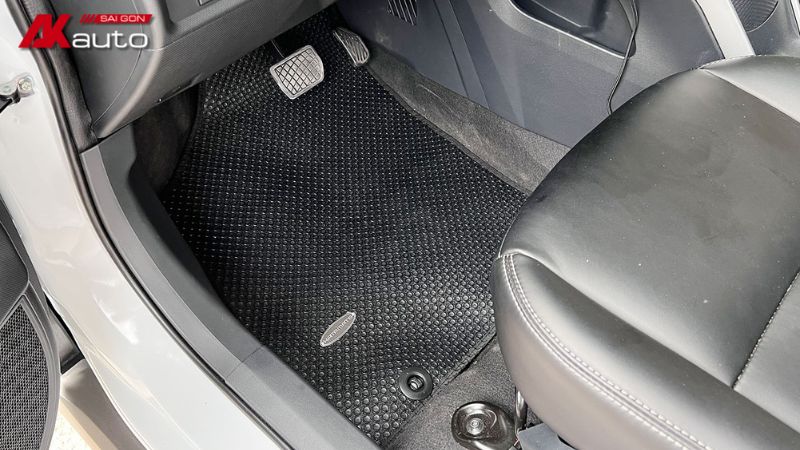 Thảm lót sàn KATA được lắp trên xe Toyota Raize 2021 - 2024
