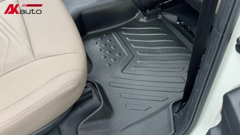 Thảm nhựa trải sàn ô tô hạn chế nước thấm qua sàn zin