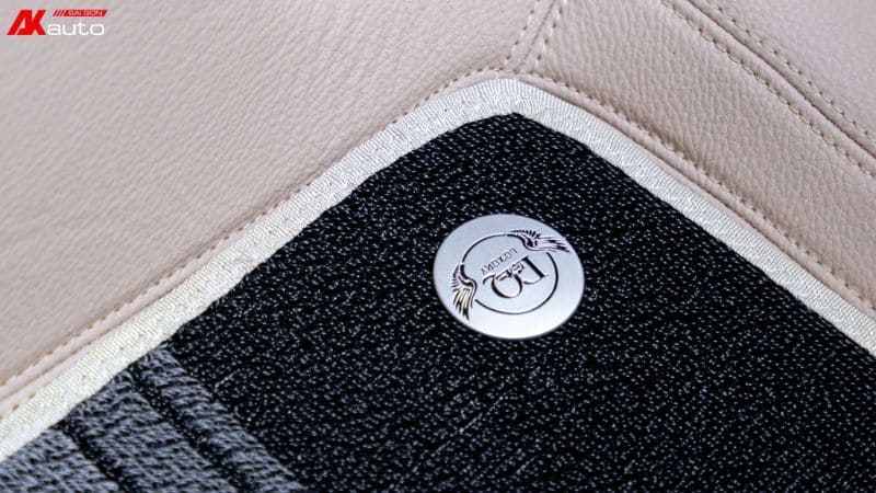 Cận chi tiết bộ thảm lót sàn xe Sorento