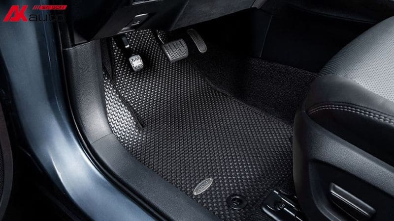 Lựa chọn thảm có màu sắc đồng bộ với nội thất Sorento