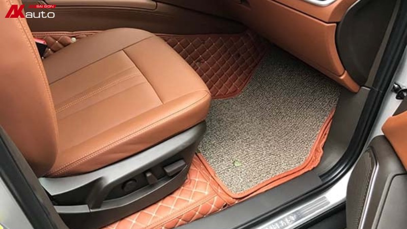 Thảm lót sàn 360 cho ô tô VF8 tông màu cam ấn tượng, thời thượng