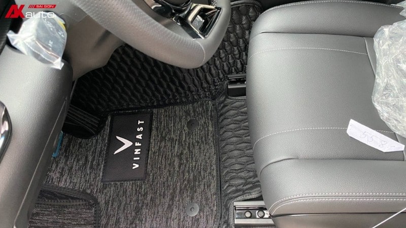 Thảm lót sàn Vinfast Lux A2.0 6D làm từ da PU cao cấp