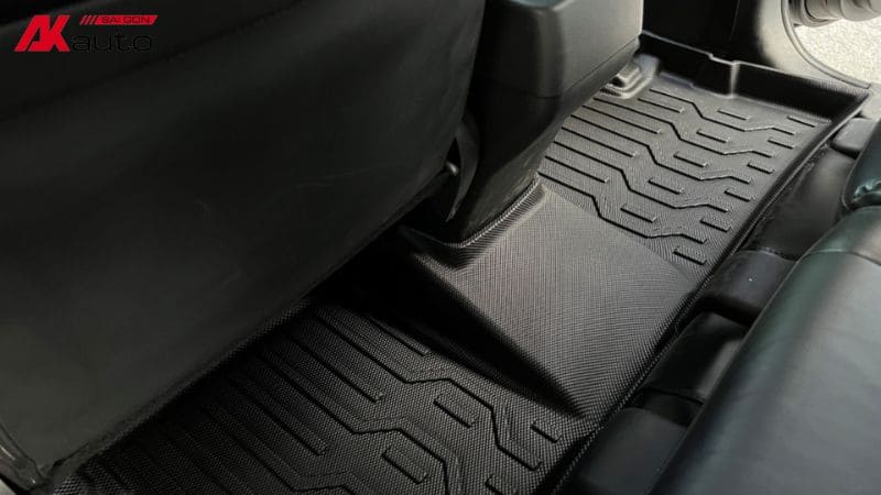 Giá thảm lót sàn xe Xpander tùy theo chất liệu và thương hiệu
