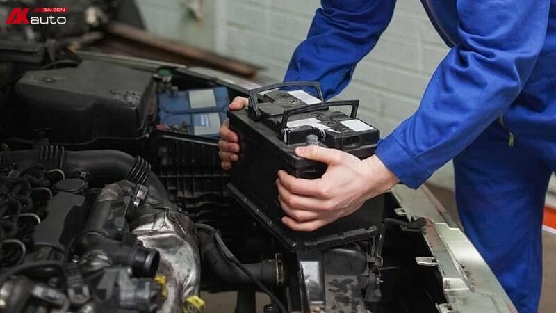Bình ắc quy giúp duy trì nguồn điện ổn định cho xe ô tô