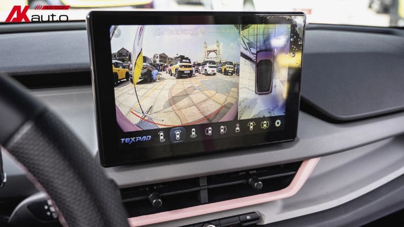 VF3 màu hồng độ camera 360 hỗ trợ lái xe an toàn