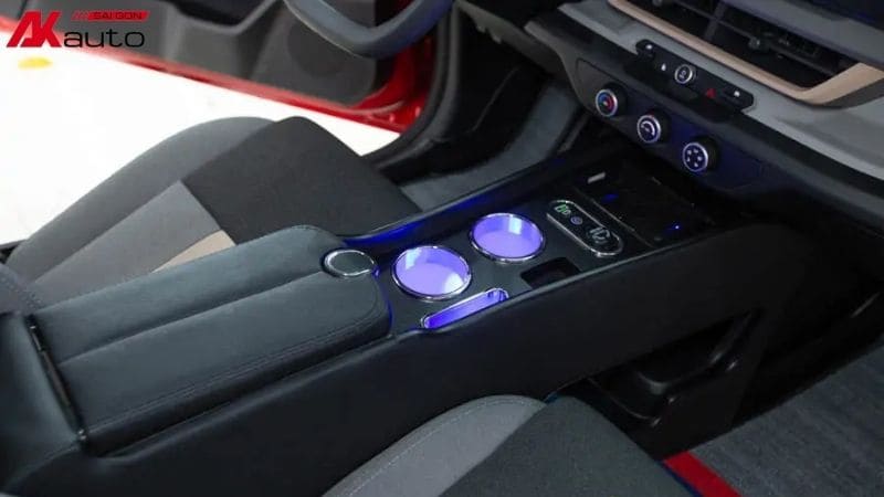 Mẫu bệ tỳ tay cho VF3 đỏ đẹp cho chủ xe