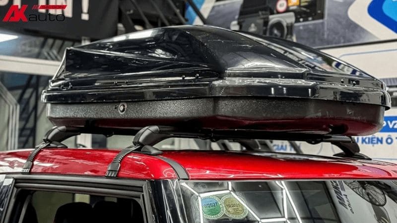 Độ cốp nóc thêm tiện nghi cho VF3 màu đỏ