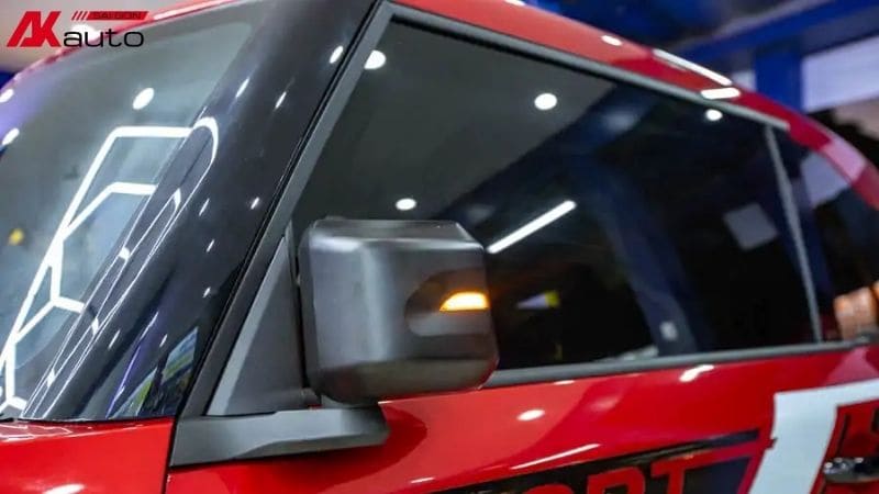 Gương tự động gập khi khóa cửa, mở khi mở cửa xe VF3 đỏ