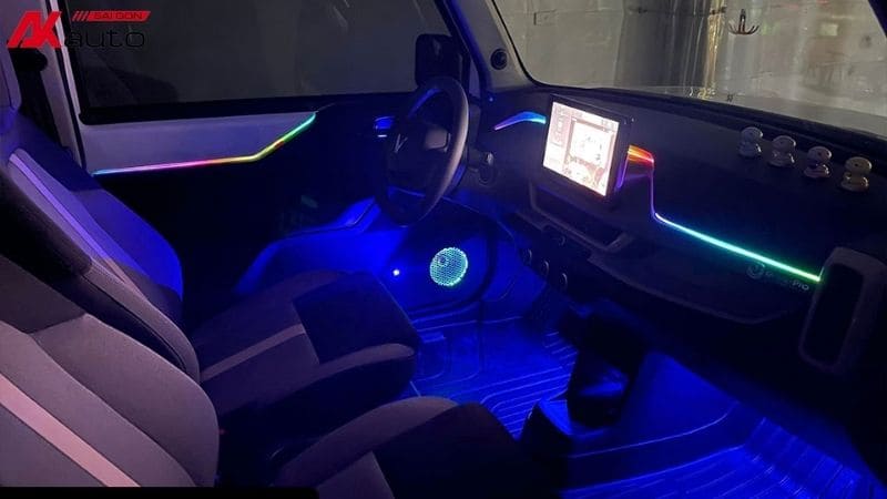 Trang bị led nội thất cho không gian VF3 đỏ