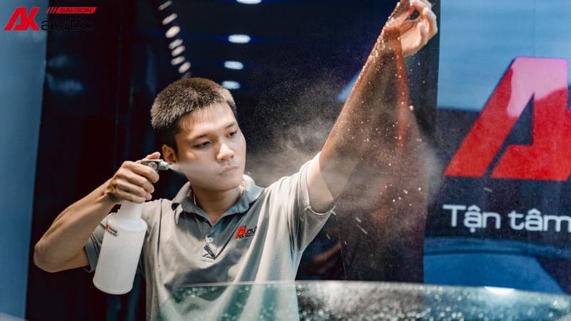 Phim cách nhiệt - Phụ kiện cần trang bị ngay khi mới mua xe VF3 tím