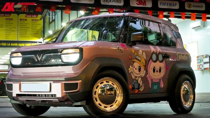 Mẫu độ cute với tem dán Labubu