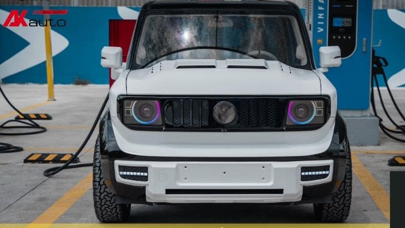 Vinfast VF3 trắng độ bodykit mang lại bề ngoài cá tính, mạnh mẽ