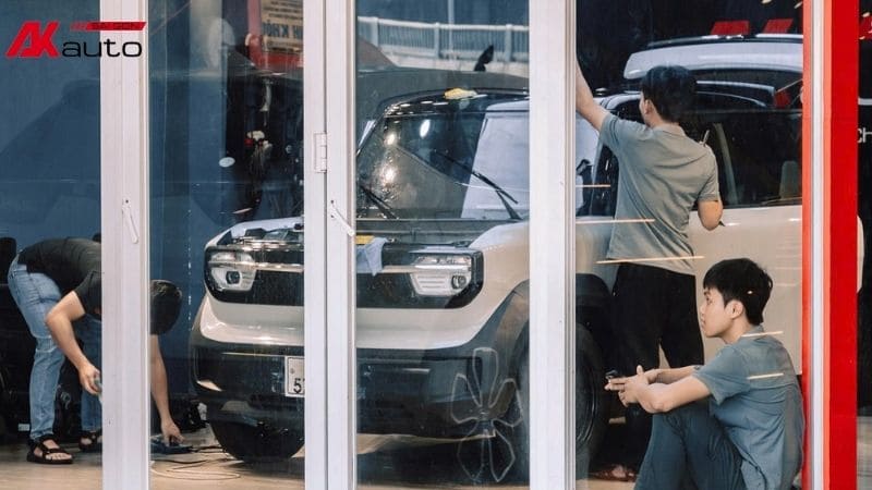 Dán phim cách nhiệt cho VF3 trắng phụ kiện cần thiết cho chủ xe