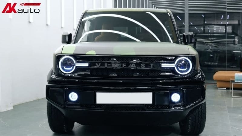 Vinfast VF3 xanh rêu độ 2 đèn sương mù LED 