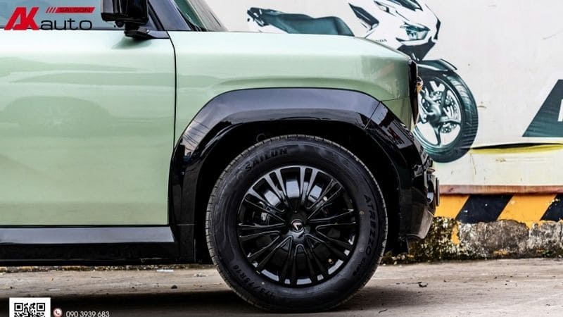 Độ mâm VF3 xanh rêu tăng thêm phần nổi bật hơn