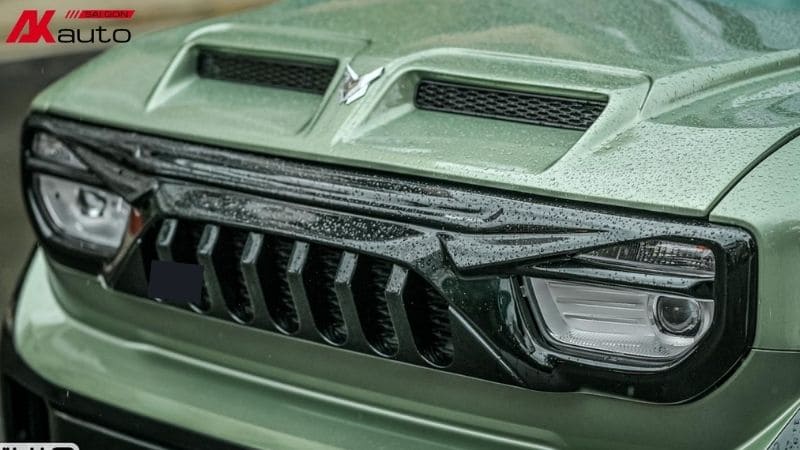 Mặt calang hầm hố tăng thêm sự khác biệt cho phần đầu xe VF3