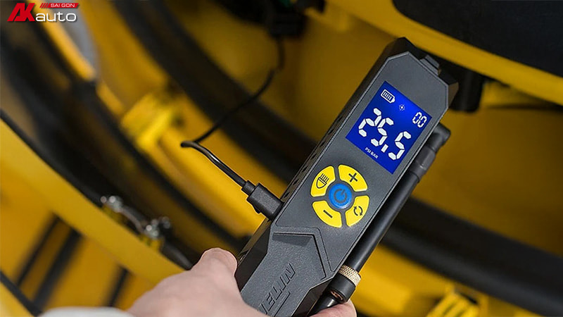 Máy bơm lốp ô tô Michelin cầm tay 3321