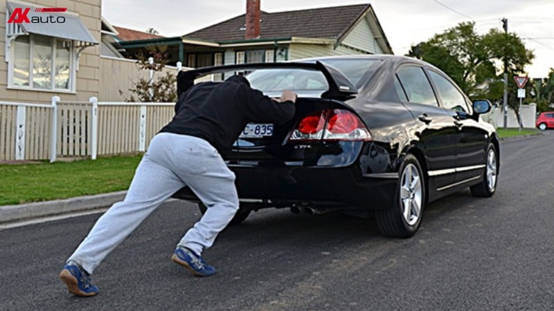 Kích bình ô tô bằng phương pháp đẩy nổ