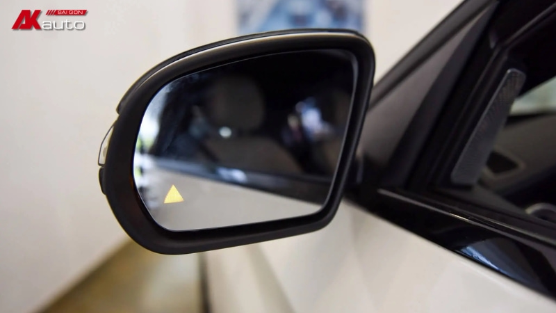 Cảnh báo điểm mù Mitsubishi Destinator hiển thị cảnh báo trực tiếp trên gương