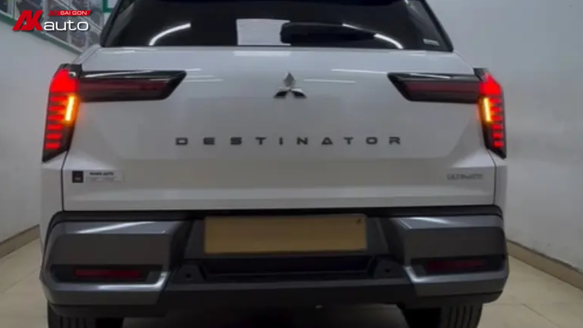 Mạch chuyển xi nhan Mitsubishi Destinator giúp tăng thẩm mỹ cho xe