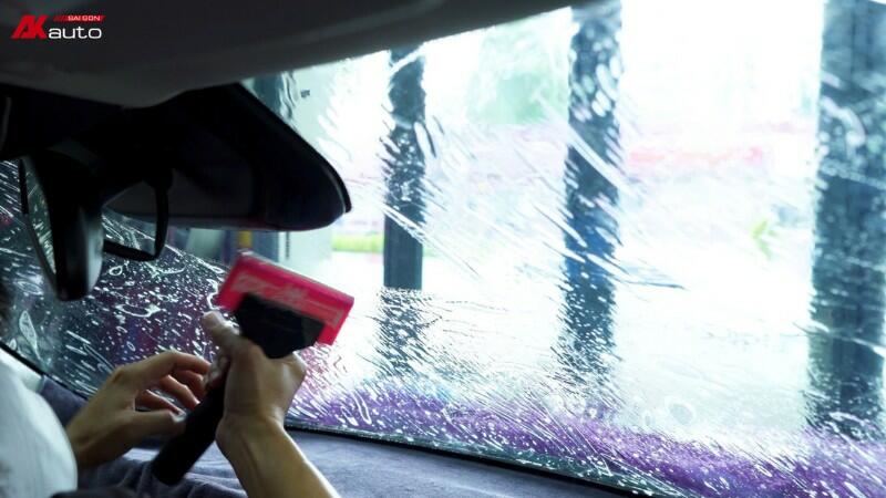 Dán phim cách nhiệt Mitsubishi Destinator giúp ngăn tia UV, bảo vệ sức khỏe