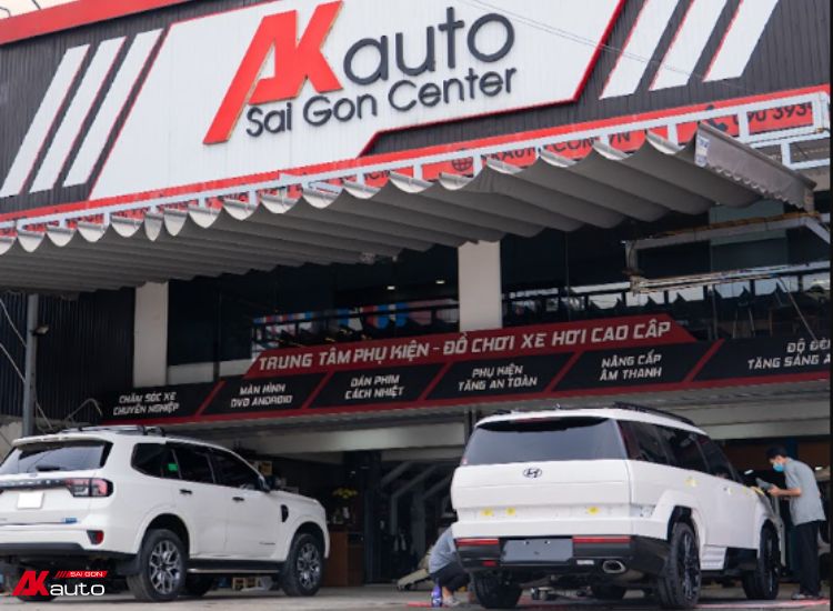 Cửa hàng AKauto Tân Bình luôn sẵn sàng chào đón quý chủ xe