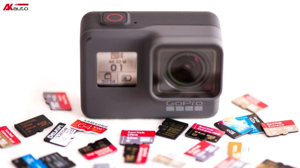 Thẻ nhớ là một phụ kiện camera hành trình ô tô quan trọng giúp ghi lại các video và dữ liệu